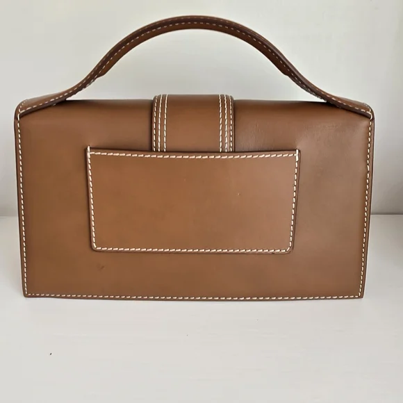 Jacquemus Le Grand Bambino Shoulder Bag  with Gold Logo. - Picture 3 of 4